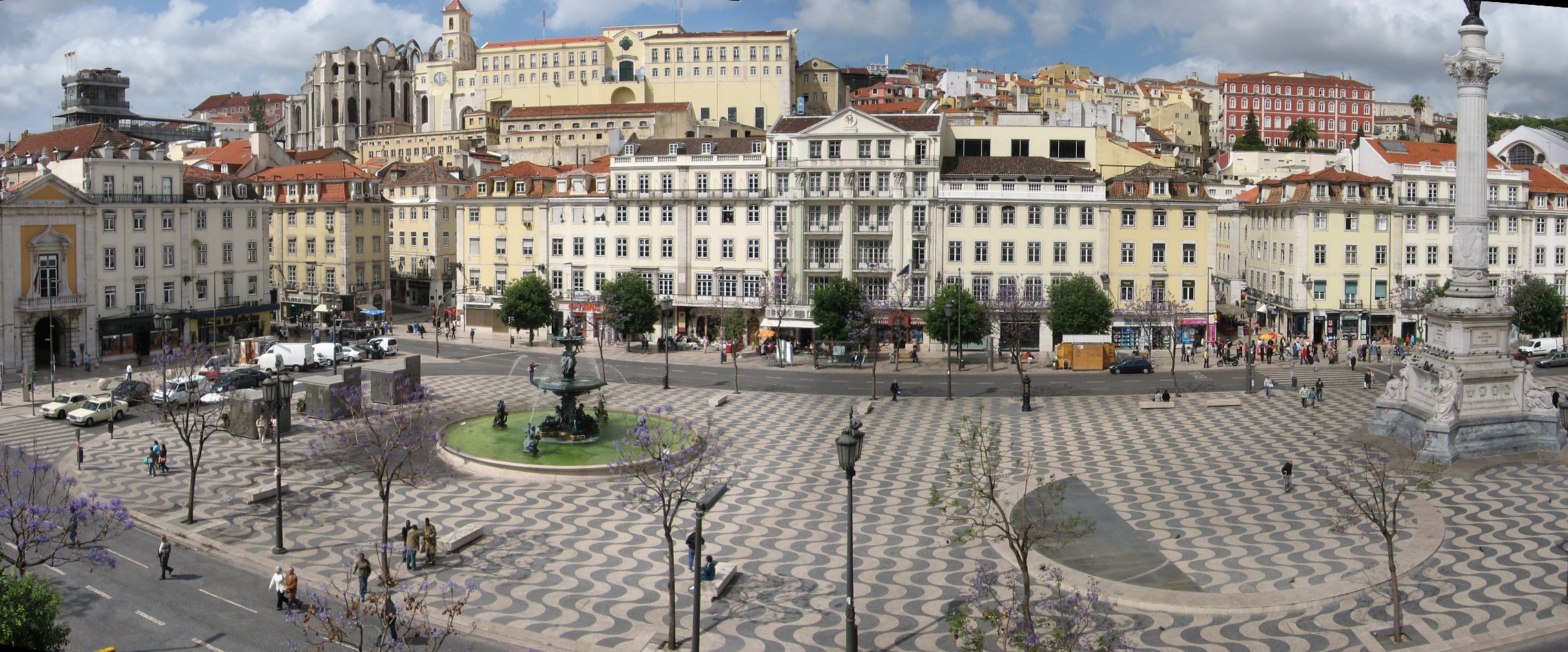 Calçada Portuguesa no Rossio de Lisboa